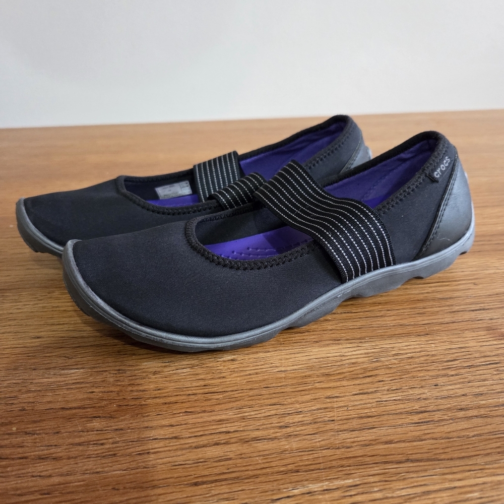 CROCS Women's Ballet Flat Mary Jane In Black And Purple Size 9 16025
